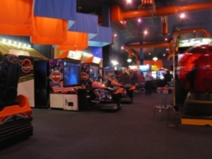 Dave_&_Buster's_video_arcade_in_Columbus,_OH_-_17912